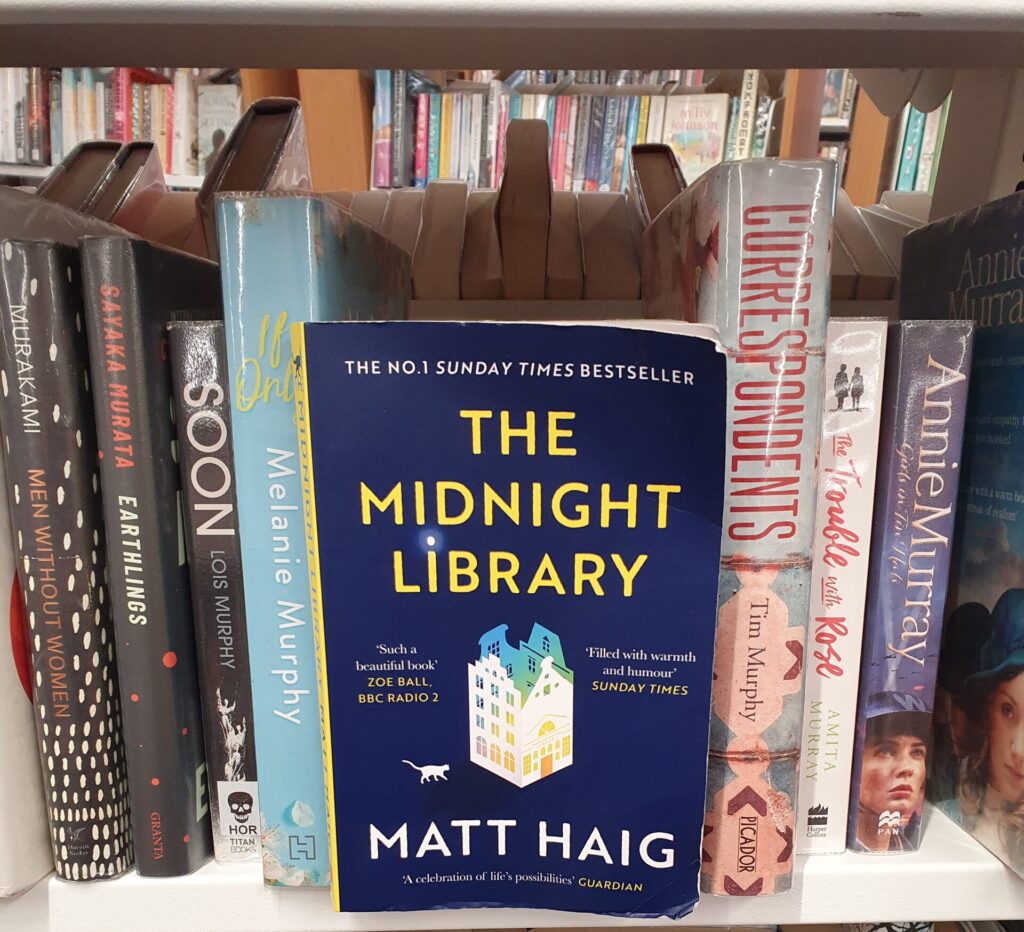 The front cover of Matt Haig's book The Midnight Library